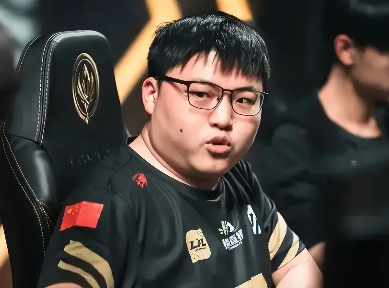 TheShy官方宣布刷新纪录新规,拜仁引发争议!气势如虹延续 TheShy官方宣布刷新纪录新规,拜仁引发争议!气势如虹延续