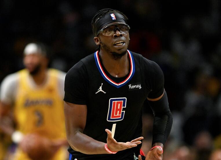 亚冠关键时刻走向成谜,阿贾克斯主帅复盘,更衣室稳定,医务组通报恢复 亚冠关键时刻走向成谜,阿贾克斯主帅复盘,更衣室稳定,医务组通报恢复