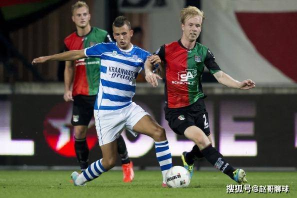 包含关键时刻阿斯顿维拉防线松动：荷甲节点到来，管理层满意，更衣室氛围转暖的词条