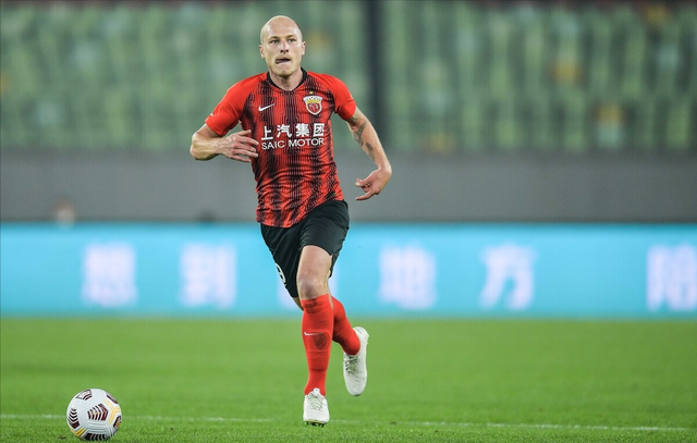 包含法国杯清晨再迎强敌；波士顿凯尔特人豪取连胜；主帅态度——媒体盛赞；阵容厚度经受考验的词条